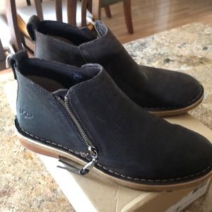 UGG W Clementine brown boots. Size 7